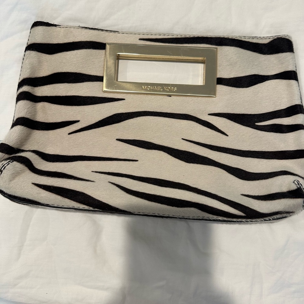 Michael Kors zebra clutch!!! - Picture 2 of 4